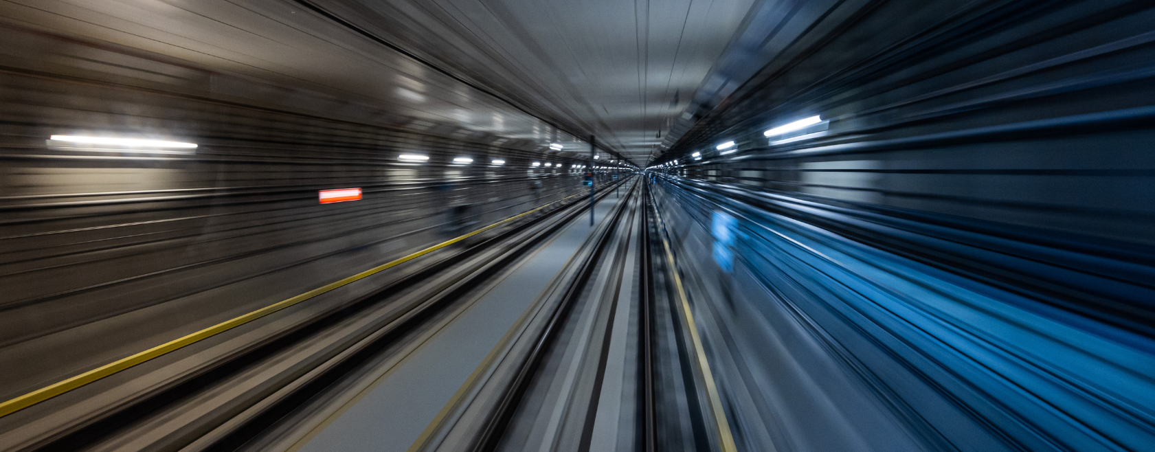 AI transforms retail supply chains with autonomous operations, predictive analytics, and compliance automation